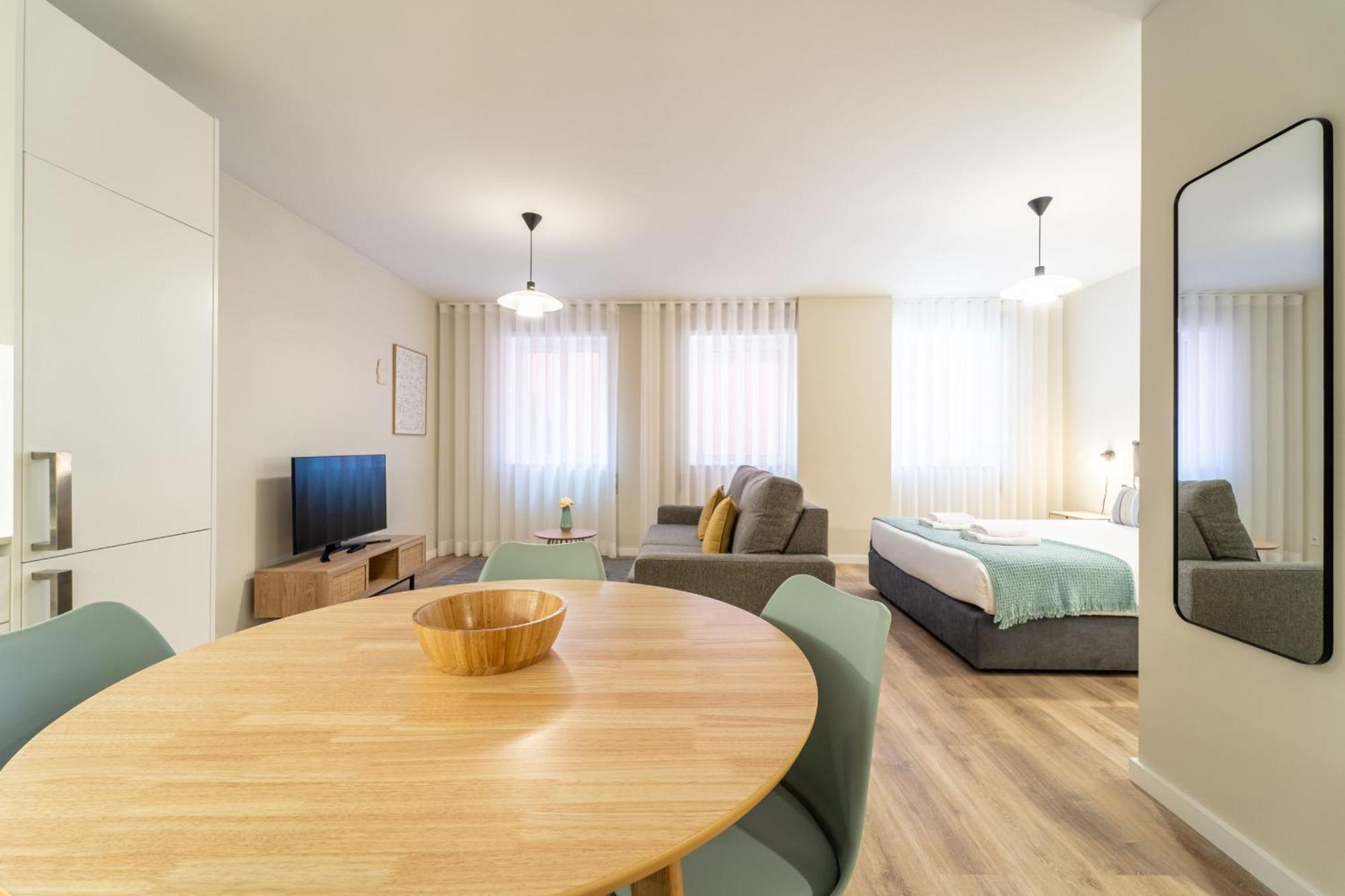 On The Square Studio - City Center By House And People Braga Exteriör bild